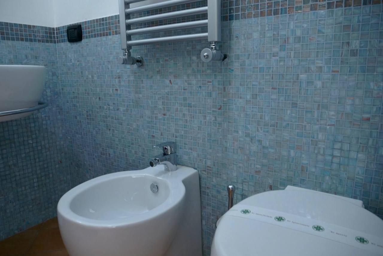 Blu Suites And Apartments Бари Екстериор снимка