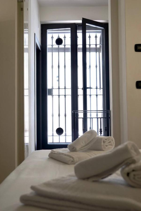 Blu Suites And Apartments Бари Екстериор снимка
